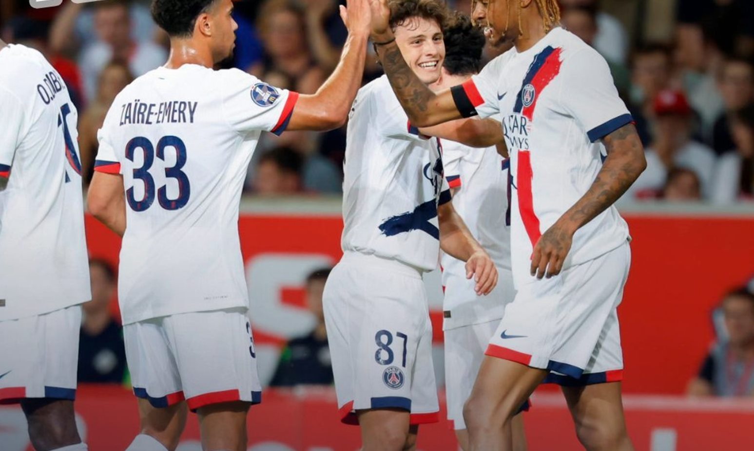 Η Παρί ξέρει τι θα πει… κορυφή! (vid)