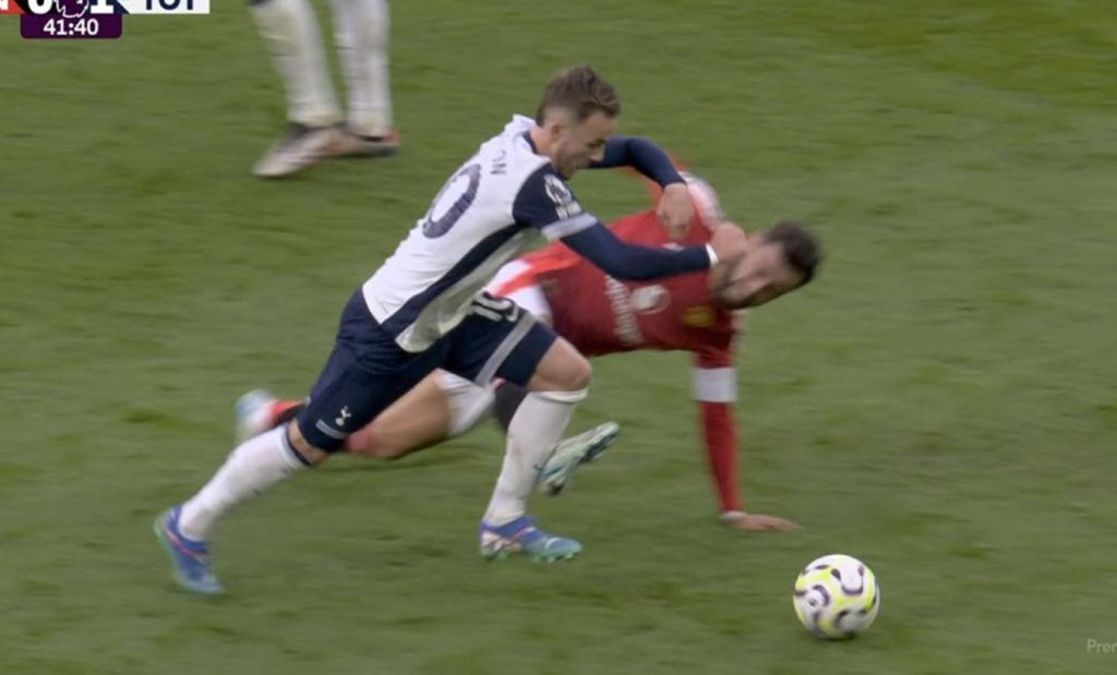 Αποβολή για τον Φερνάντες – Μαρς κόκκινη, αλλά η Γιουνάιτεντ… «κλαίγεται» (vid)