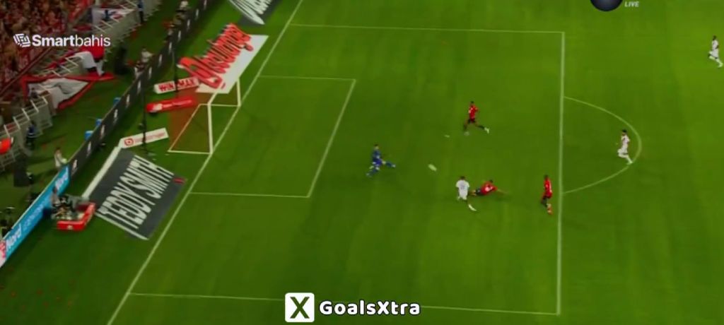 Απίθανο γκολ από τον Μπαρκολά: Κάνει τον Μπαπέ μακρινή ανάμνηση! (vid)