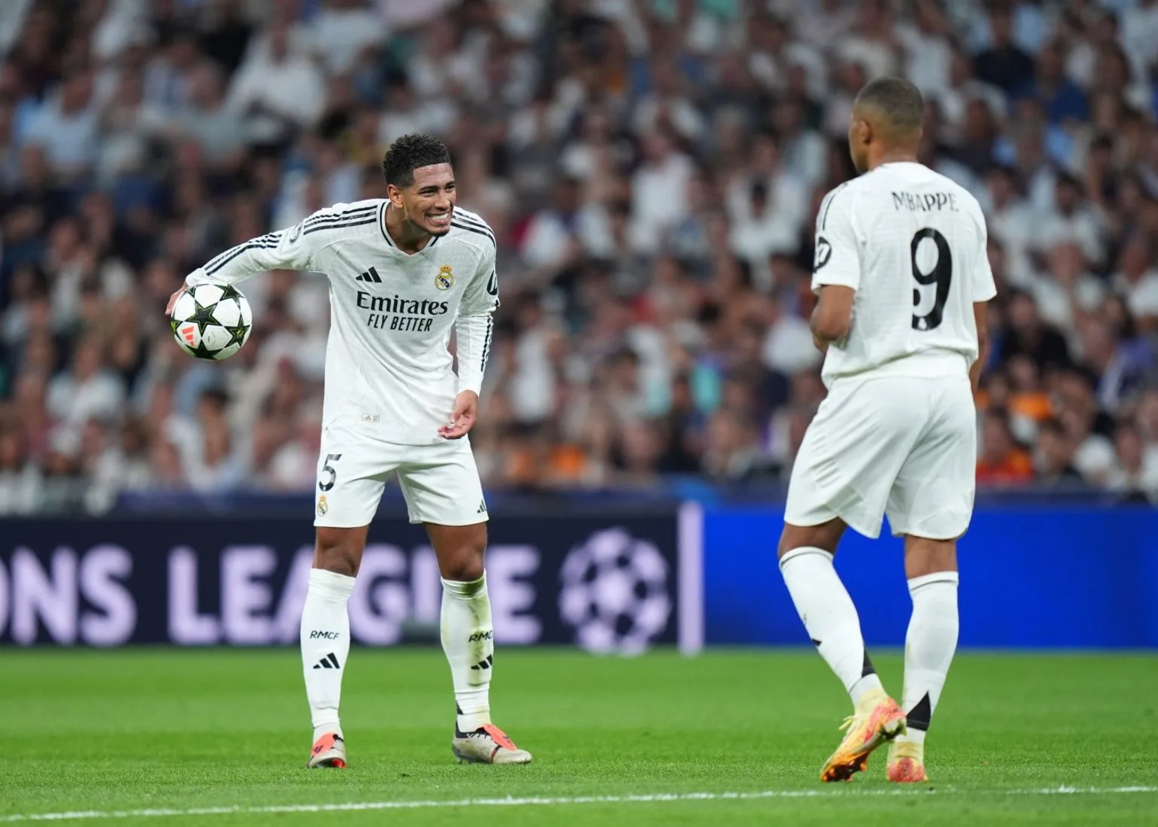 Ο Μπέλινγκχαμ απάντησε στις φήμες: «Δεν υπάρχει κανένα πρόβλημα στα αποδυτήρια της Ρεάλ»