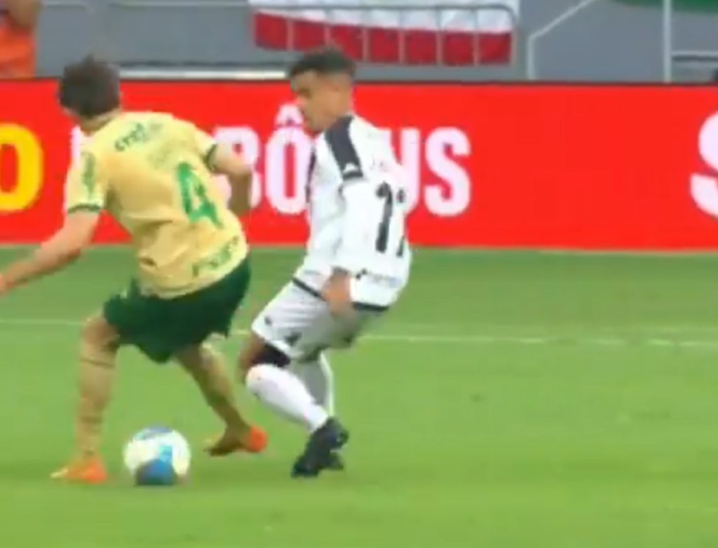 Απίθανη ντρίμπλα του Κουτίνιο στο Βάσκο Ντα Γκάμα – Παλμέιρας (vid)