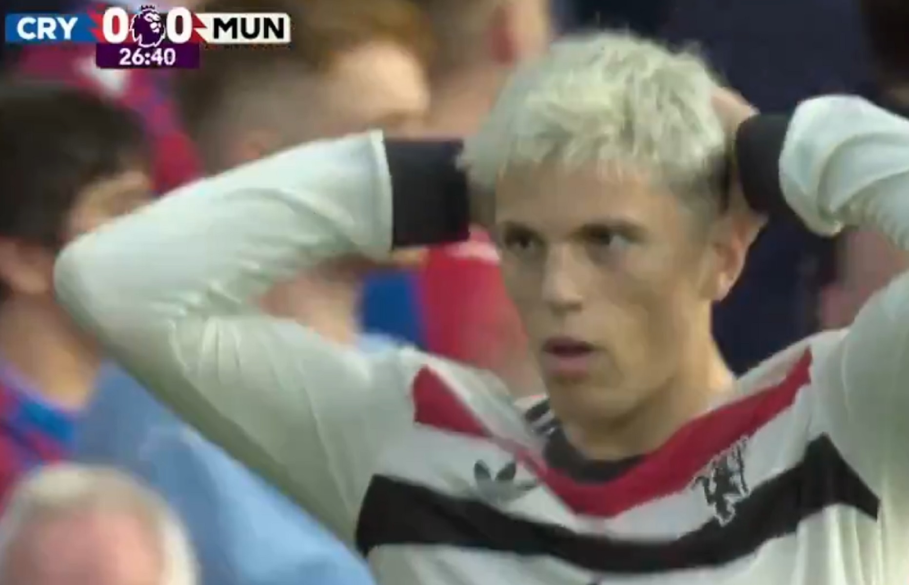 Απίθανη φάση στο Λονδίνο για Γιουνάιτεντ – Διπλό δοκάρι από Γκαρνάτσο και Μπρούνο (vid)