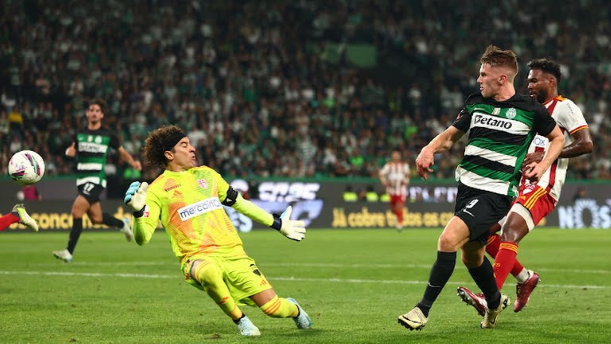 Δεν κόβει ρυθμό ο Γιόκερες – Έφθασε τα 14 γκολ στη σεζόν ο «καυτός» Σουηδός