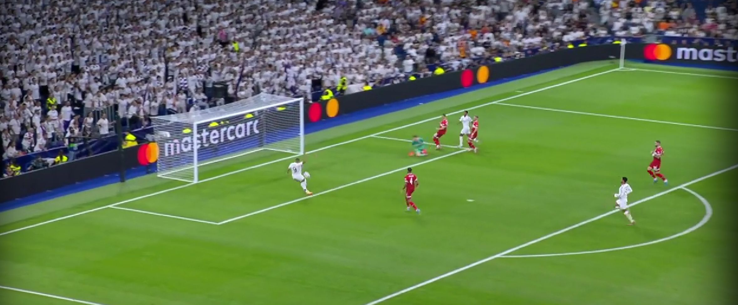 Ο Μπαπέ έβαλε το πιο εύκολο γκολ της ζωής του με τη Ρεάλ Μαδρίτης! (vid)