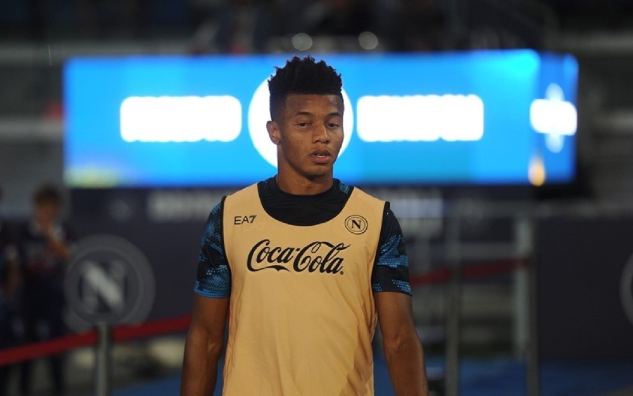 Νάπολι: Εφιάλτης για τον Νέρες – Τον λήστεψαν υπό την απειλή… όπλου (vid)