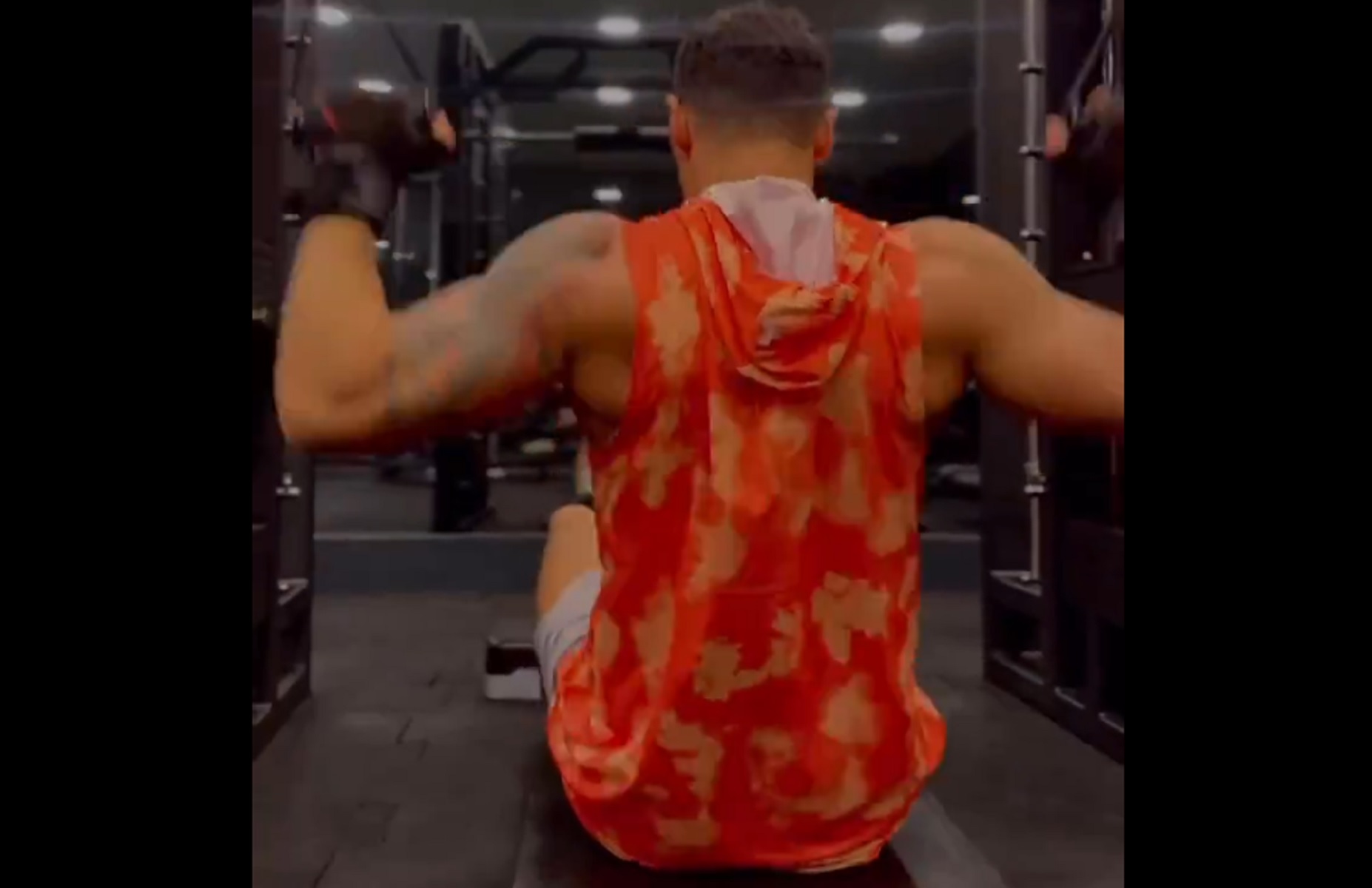 Ο Μεσούτ Οζίλ έβαλε σκοπό να γίνει… transformer (vid)