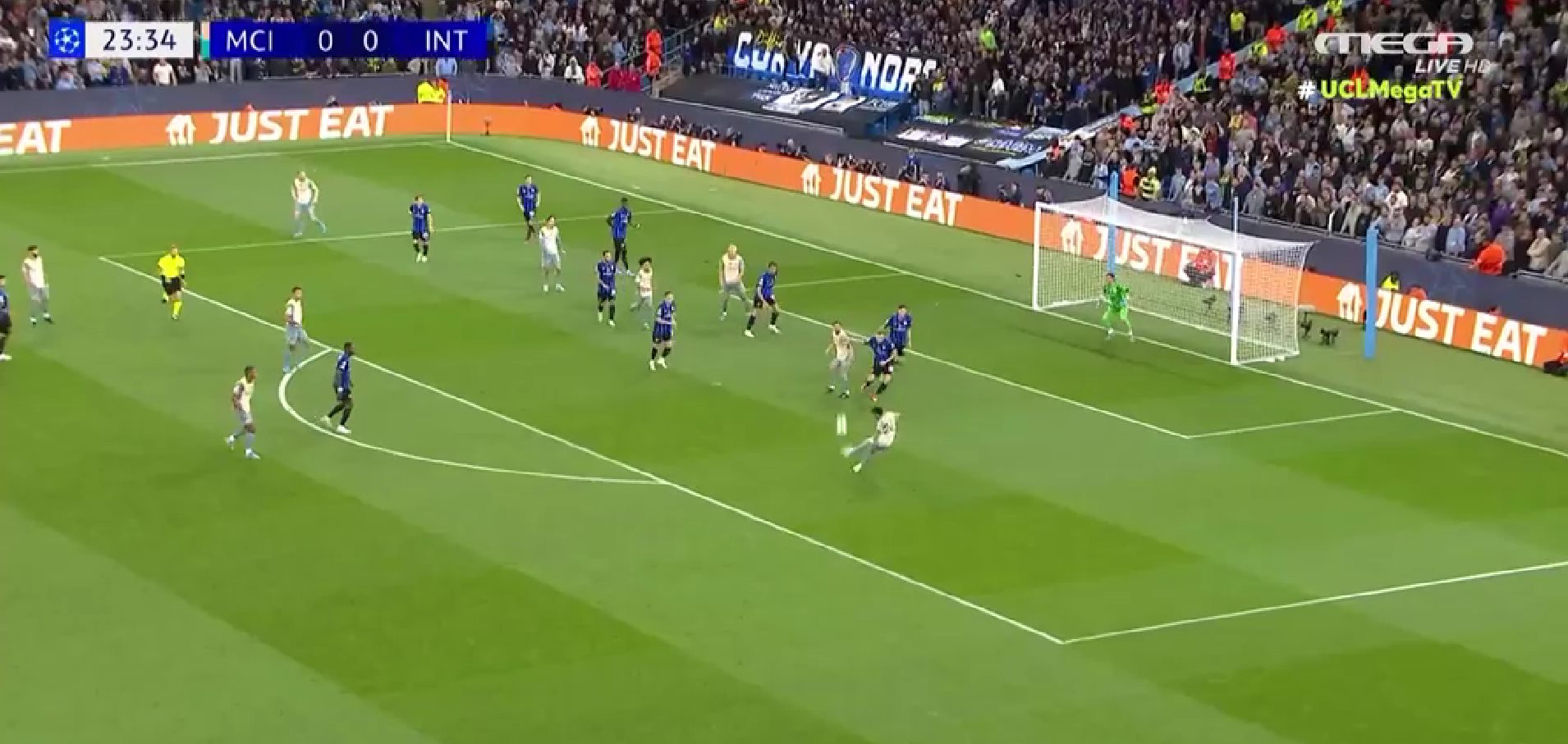 Στα… περιστέρια το σουτ του Σαβίνιο από πολύ καλή θέση! (vid)