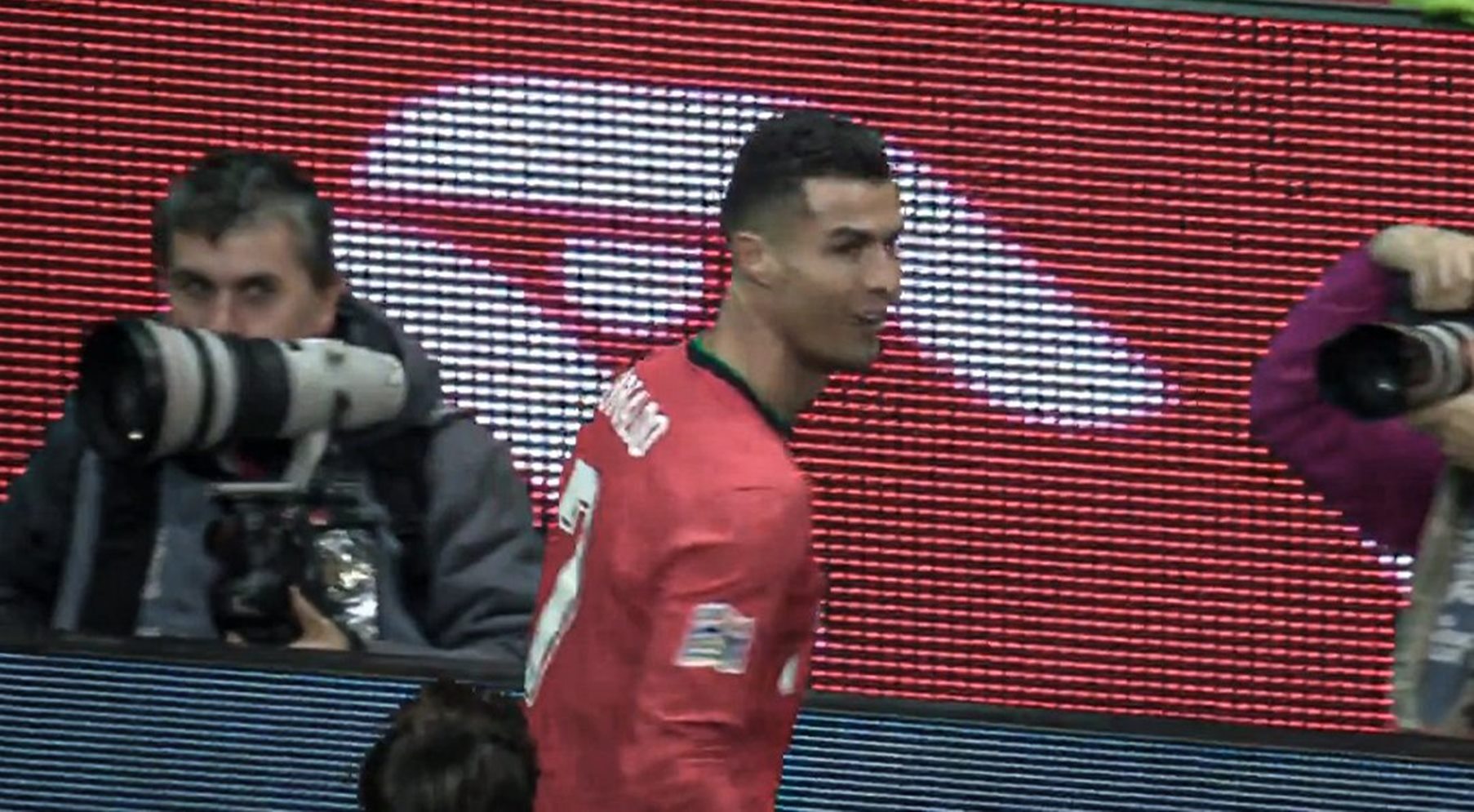 Το έκανε και ΠΑΛΙ ο Κριστιάνο με την Πορτογαλία! (vid)