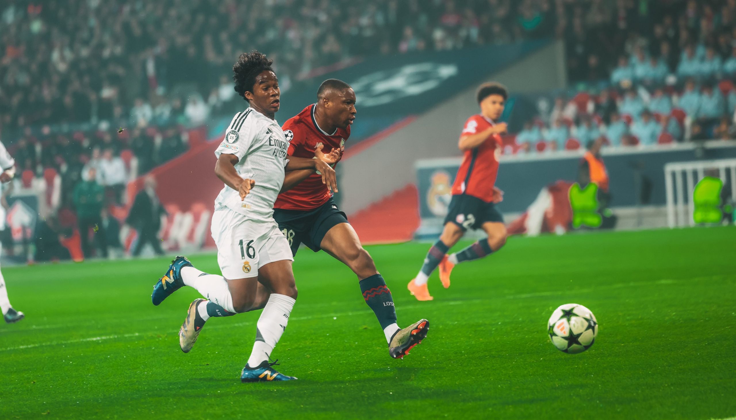 Τρεις…Λιλ-ουά και δυο χορεύουν στη Ρεάλ Μαδρίτης! (vid)