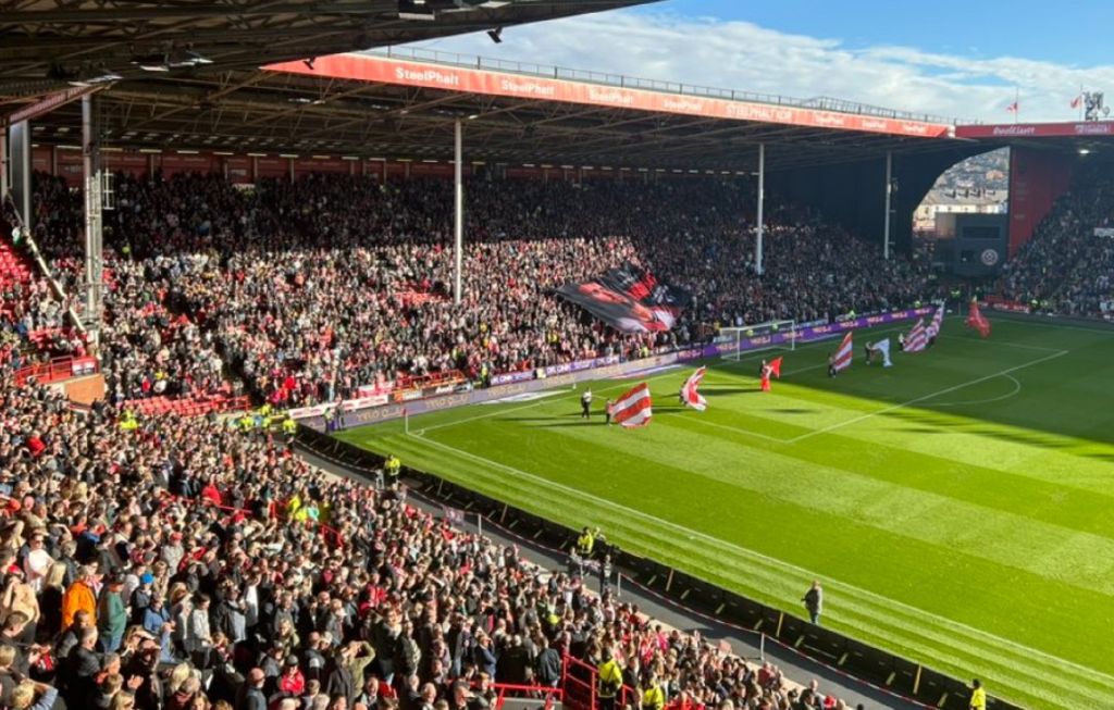 «Δάκρυσαν» και τα τσιμέντα – Όρκος νίκης της Σέφιλντ στο στεφάνι του Μπάλντοκ! (vid)