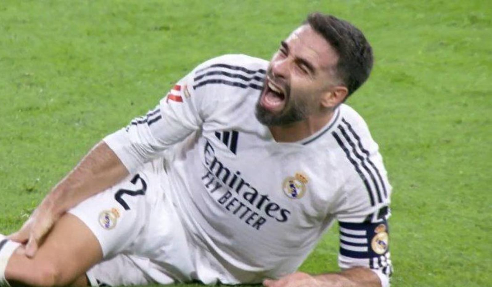 Ρεάλ Μαδρίτης: Σκληρές εικόνες από τον σοβαρό τραυματισμό του Καρβαχάλ! (pics)