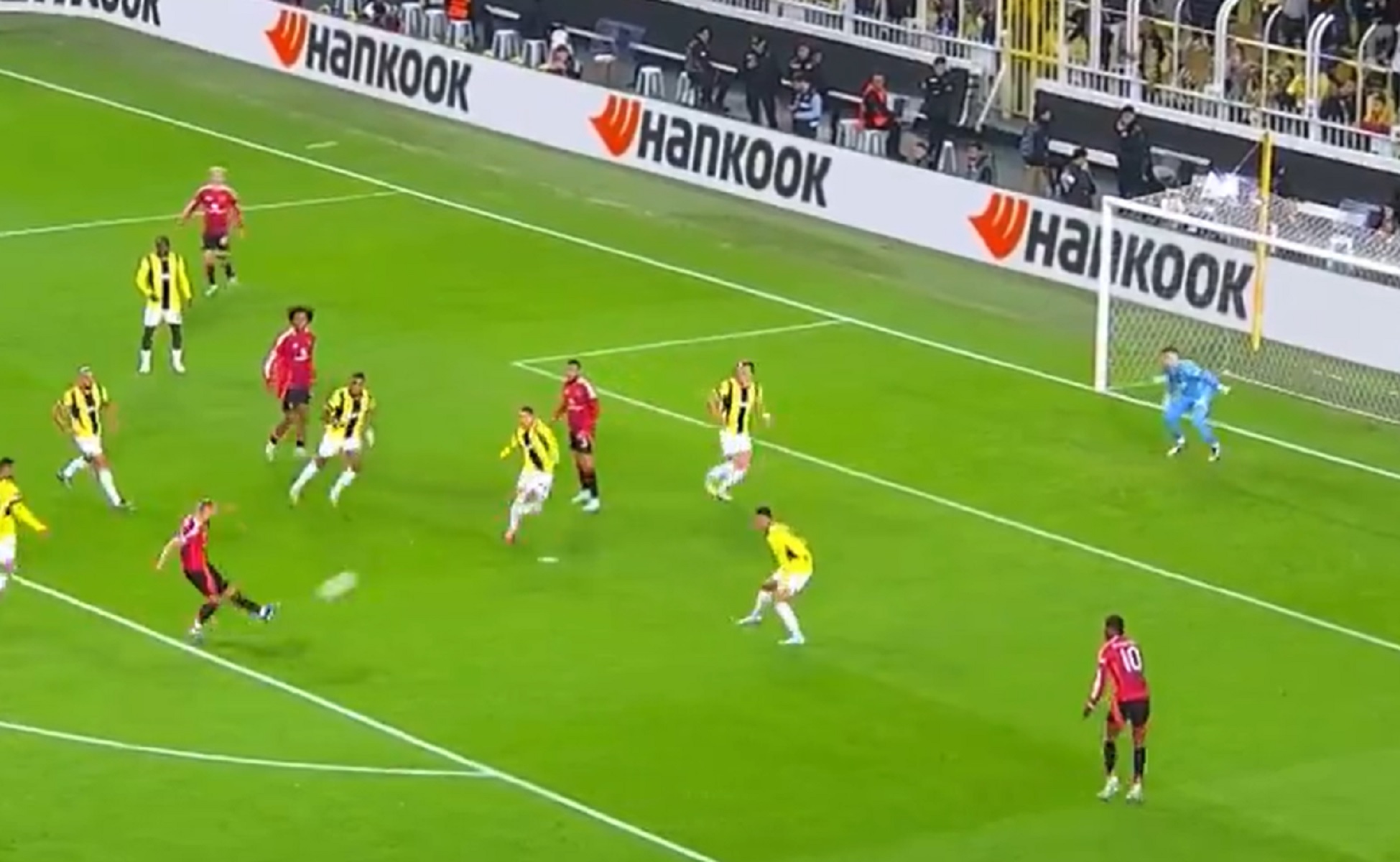 Θα το έχει… για πάντα ο Έρικσεν – Άφησε «άγαλμα» τον Λιβάκοβιτς (vid)