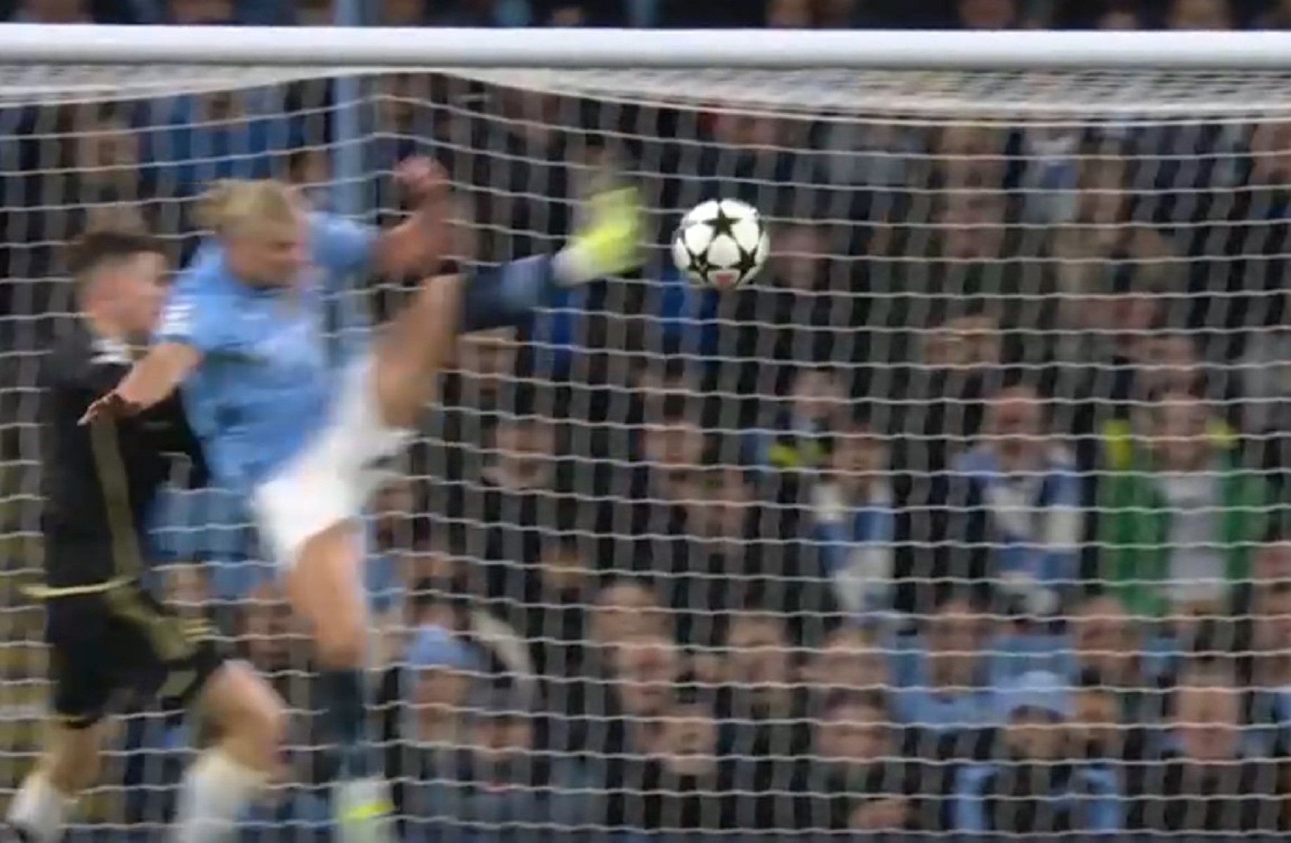 Τι έβαλε ο Χάαλαντ – Αδιανόητο… αεροπλανικό γκολ! (vid)