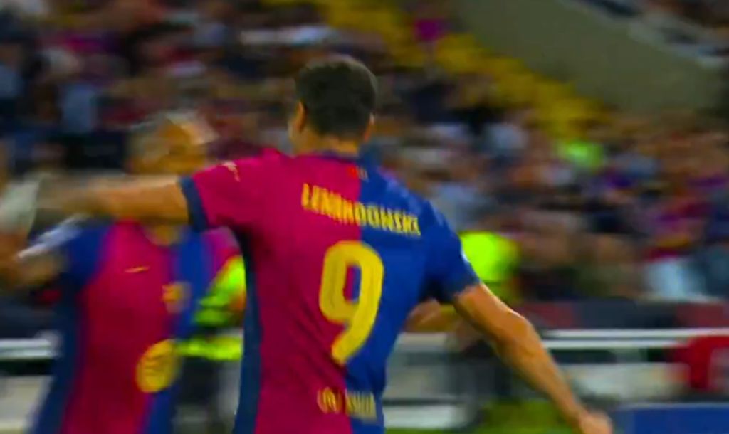 Μπαρτσελόνα – Γιουνγκ Μπόις: Χάθηκε η μπάλα, την εμφάνισε στα δίχτυα ο Λεβαντόφσκι (vid)