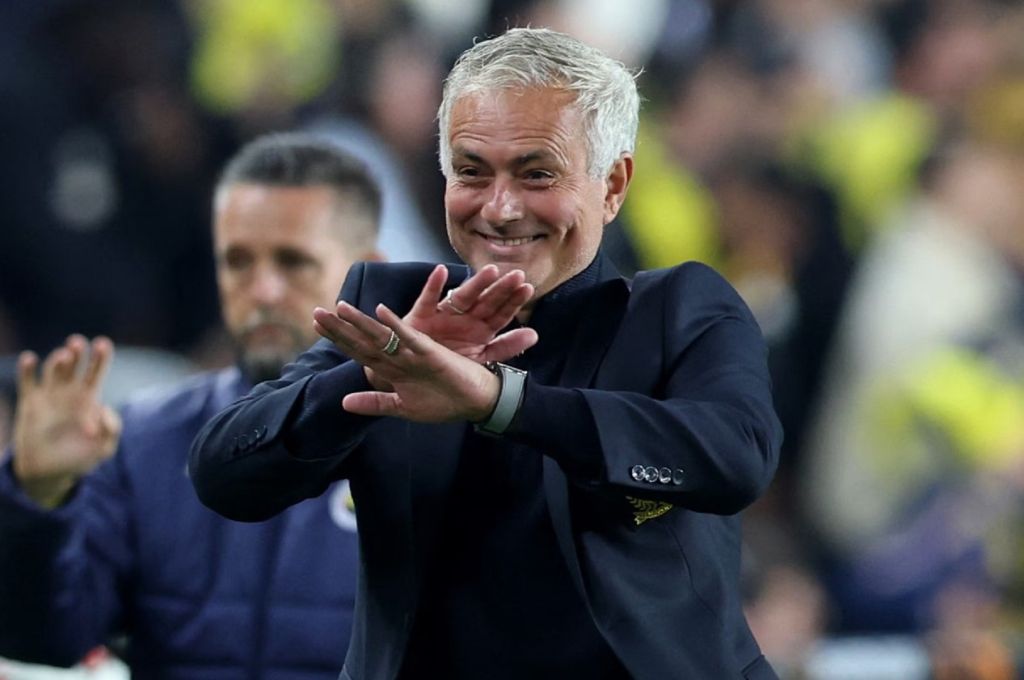 Μουρίνιο: «Αστειευόμουν όταν έλεγα πως θα πήγαινα σε ομάδα που δεν παίζει Ευρώπη»