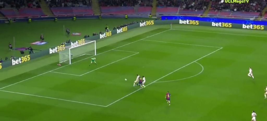 Χατ- τρικ Ραφίνια: Ξεφτίλισε με τον χειρότερο τρόπο την άμυνα της Μπάγερν Μονάχου! (vid)