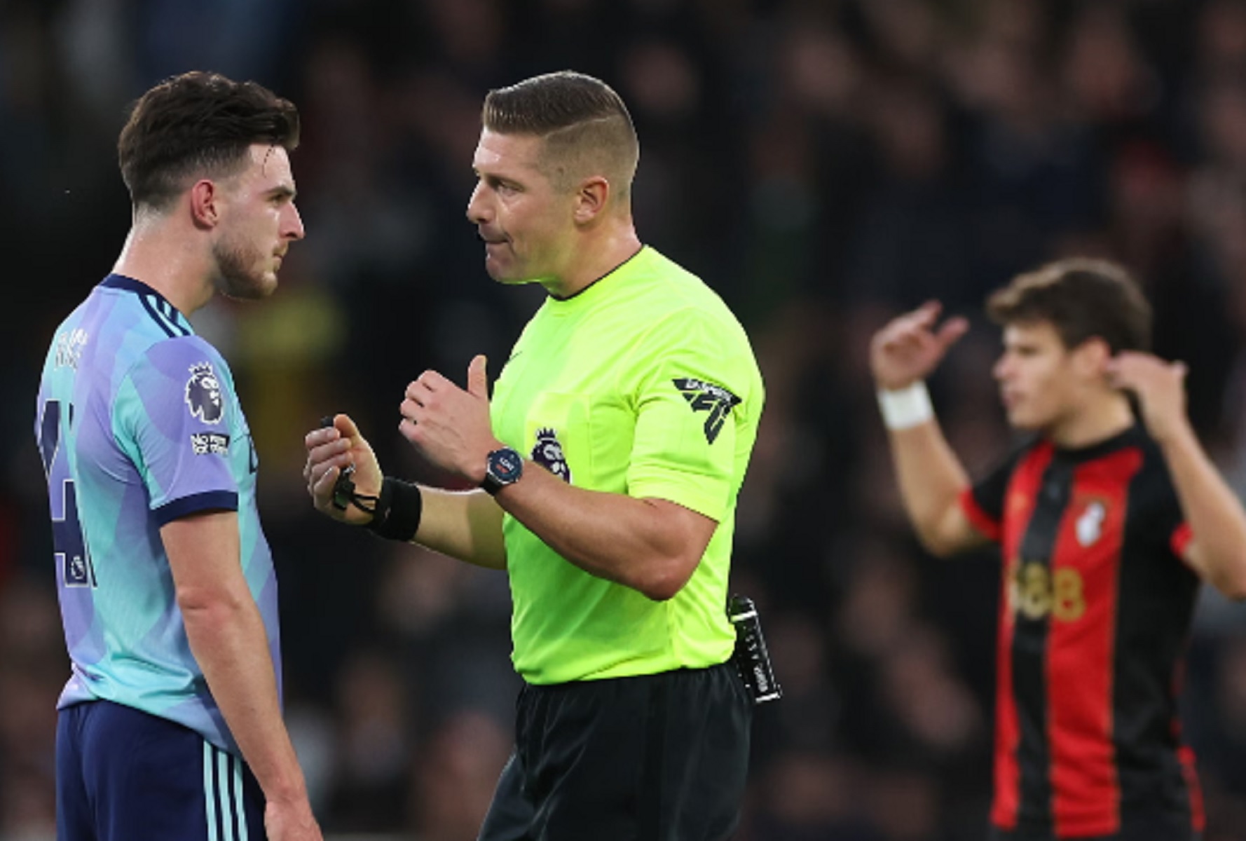 Ράις: «Κάνουμε ανόητα λάθη, “πυροβολούμε” τα πόδια μας»