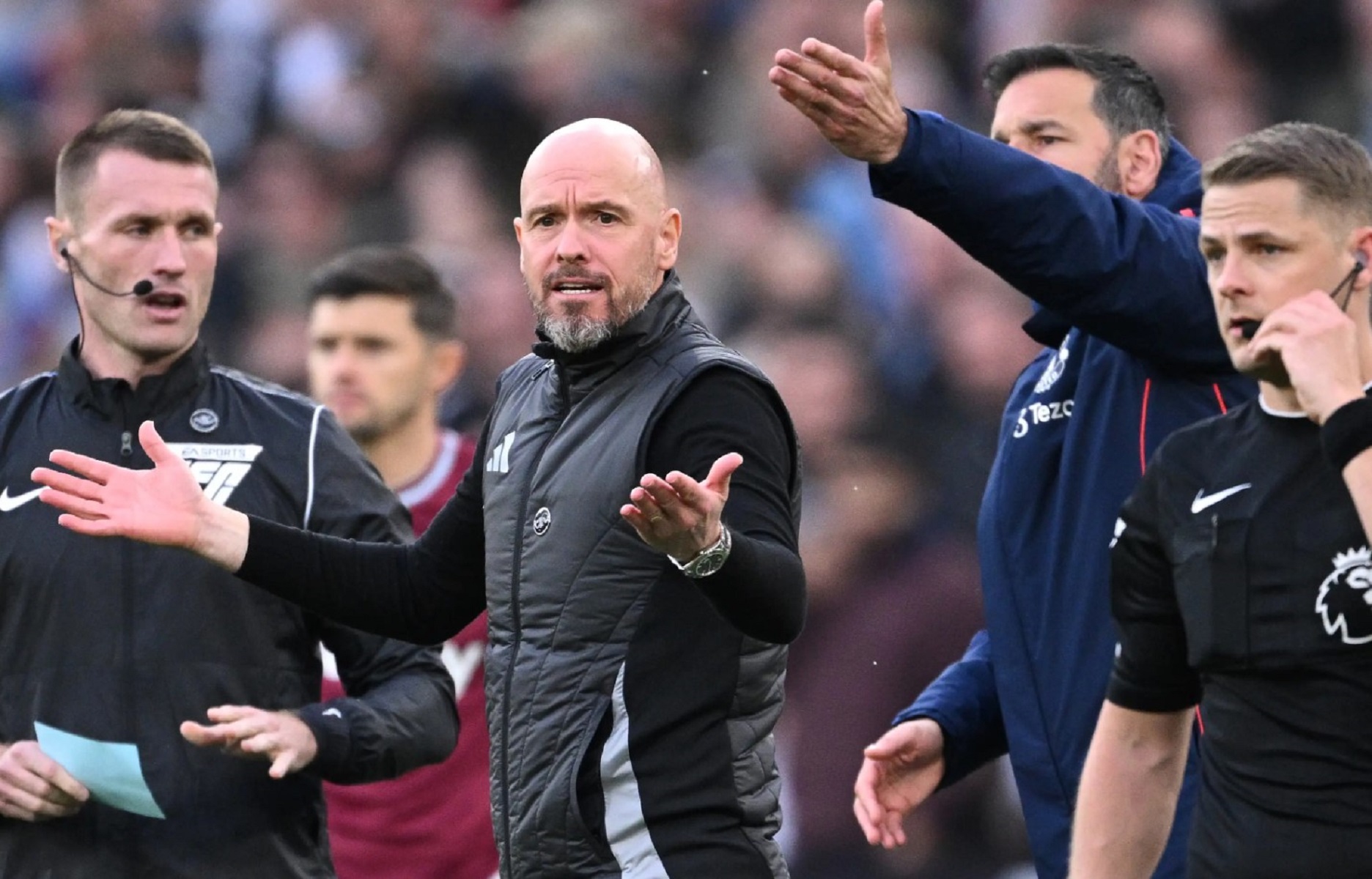 Οργισμένος ο Τεν Χαγκ: « Οι διαιτητές μας έχουν αδικήσει τρεις φορές»