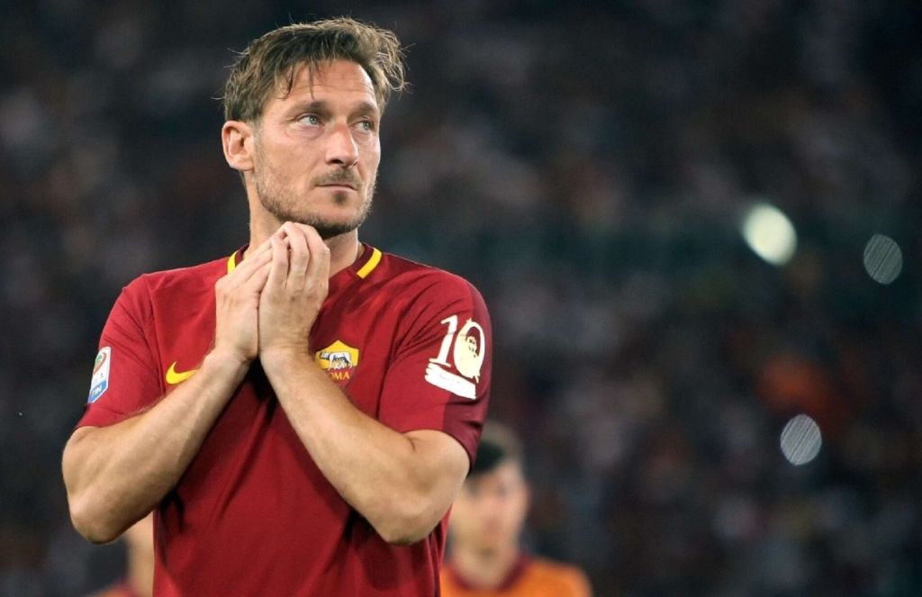 Τότι σε Ρόμα: «Φορέστε… κράνη! Αυτή θα είναι μια μεγάλη μάχη»