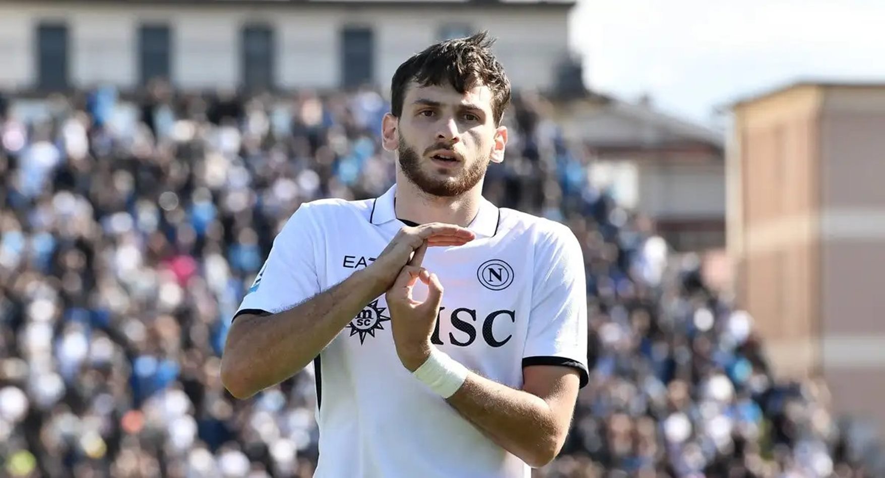 Η Μπαρτσελόνα θέλει να φτιάξει… πυραυλοκίνητη επίθεση: Στη λίστα της ο «Κβαραντόνα»!