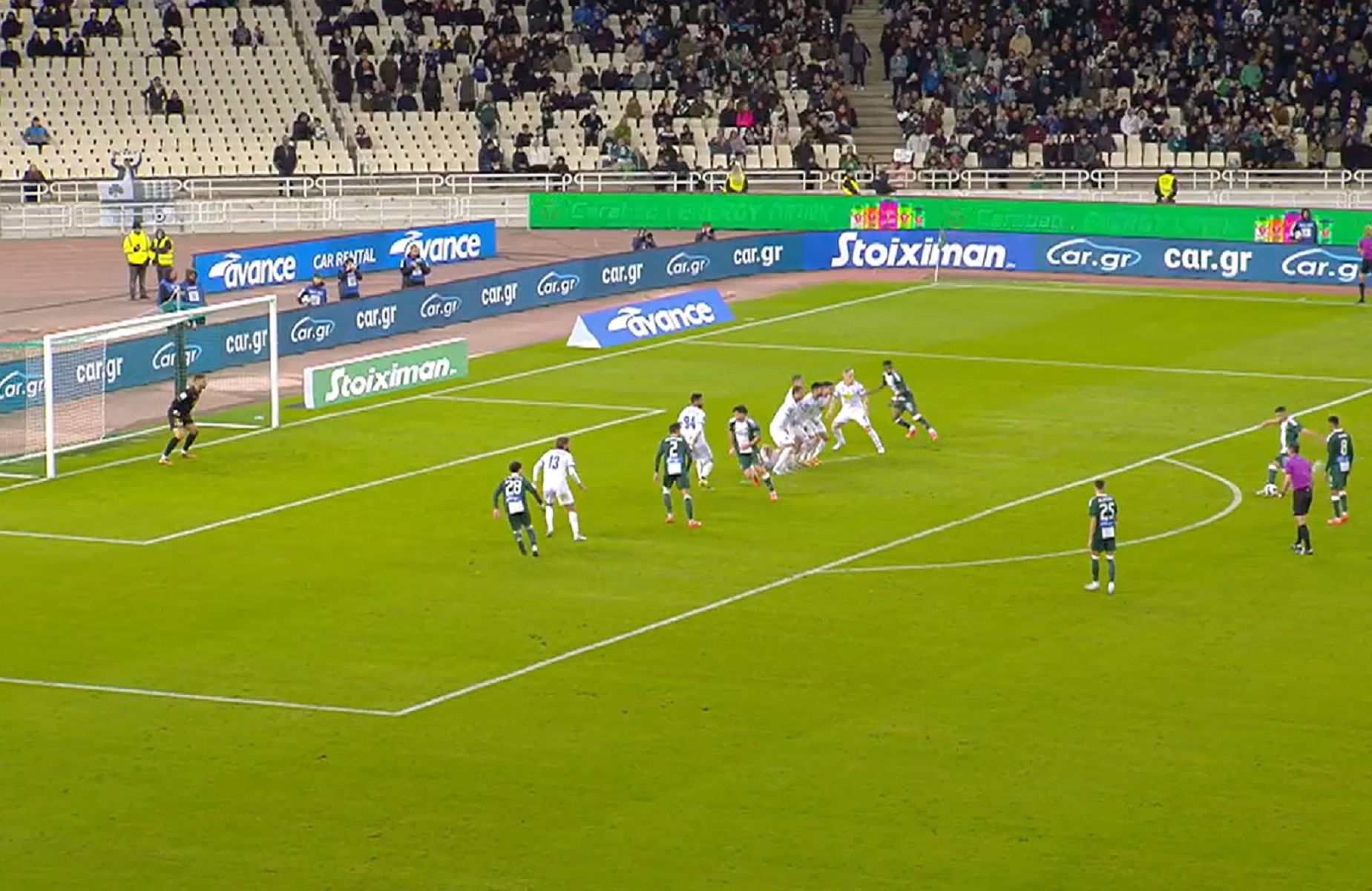 H άπιαστη φαουλάρα… φωτοβολίδα του Μπακασέτα (vid)