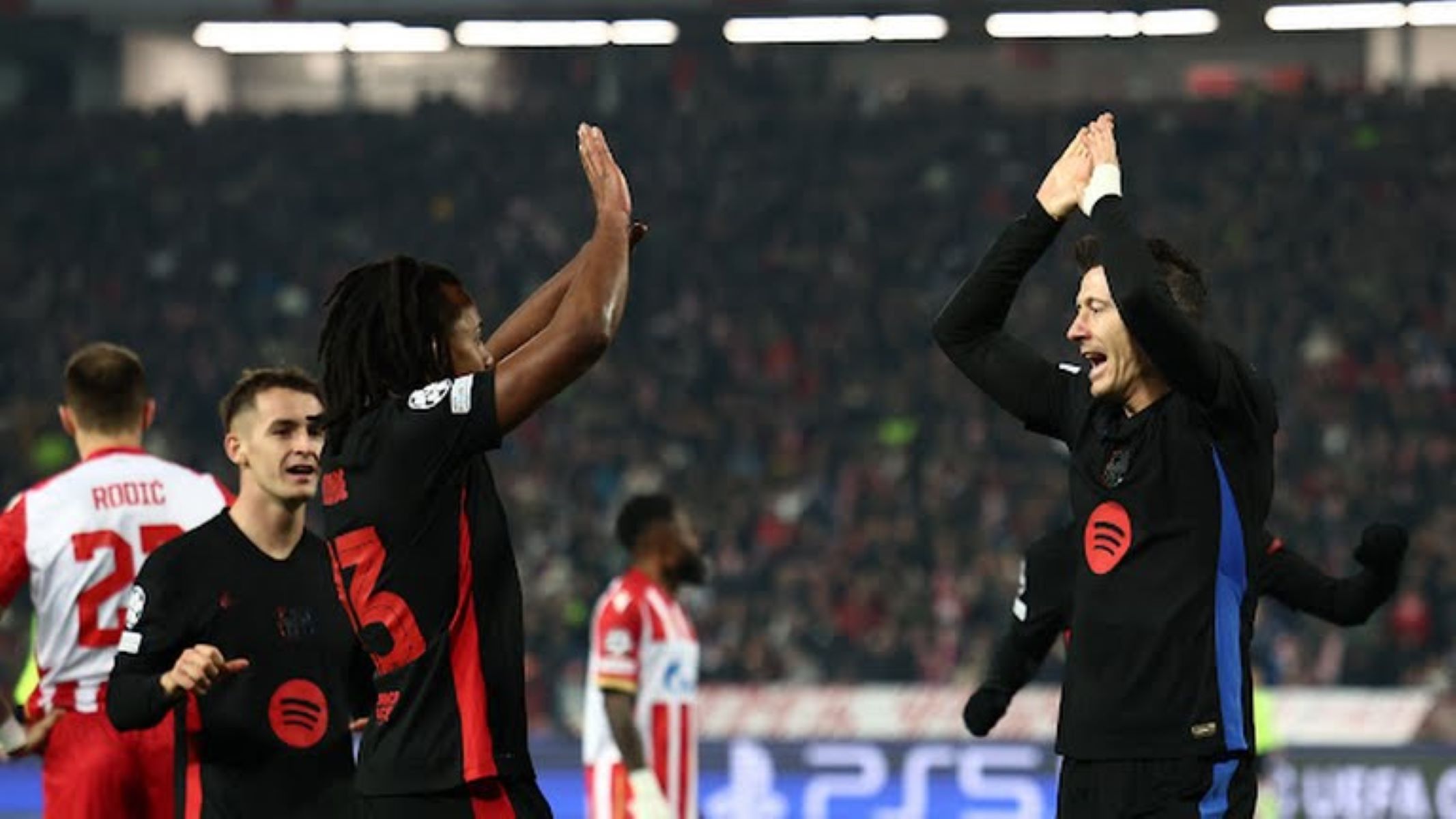 Λεβαντόφσκι και Ραφίνια κάνουν σμπαράλια την άμυνα του Ερυθρού Αστέρα (vid)