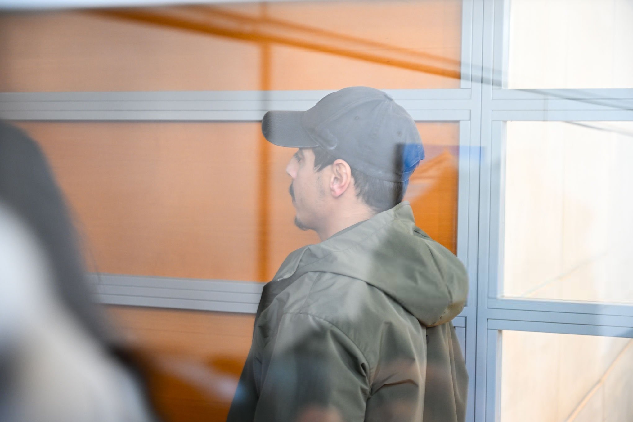 ΕΚΤΑΚΤΟ: Διετής φυλάκιση στον Μπεν Γεντέρ για απόπειρα βιασμού