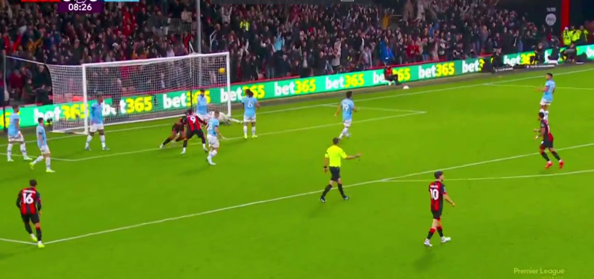 «Γυμνή» η άμυνα της Σίτι: Της έβαλε εύκολα γκολ η Μπόρνμουθ! (vid)