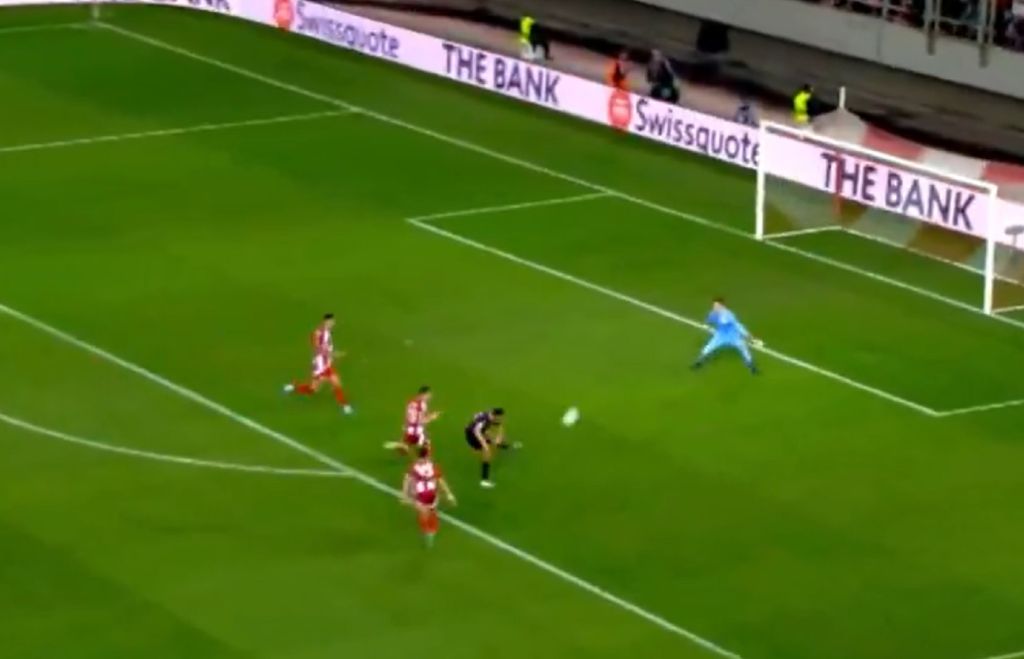 Ο Ντέζερς πλήγωσε τον Ολυμπιακό, 1-1 η Ρέιντζερς (vid)