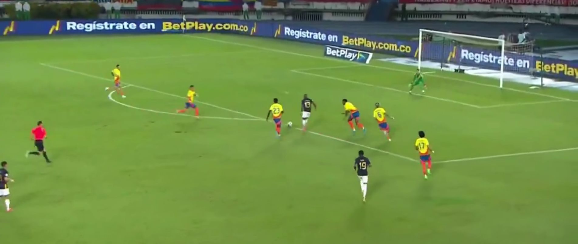 Παίκτης από το Εκουαδόρ έπαθε… Μέσι και ξεφτίλισε την άμυνα της Κολομβίας με το γκολ του! (vid)