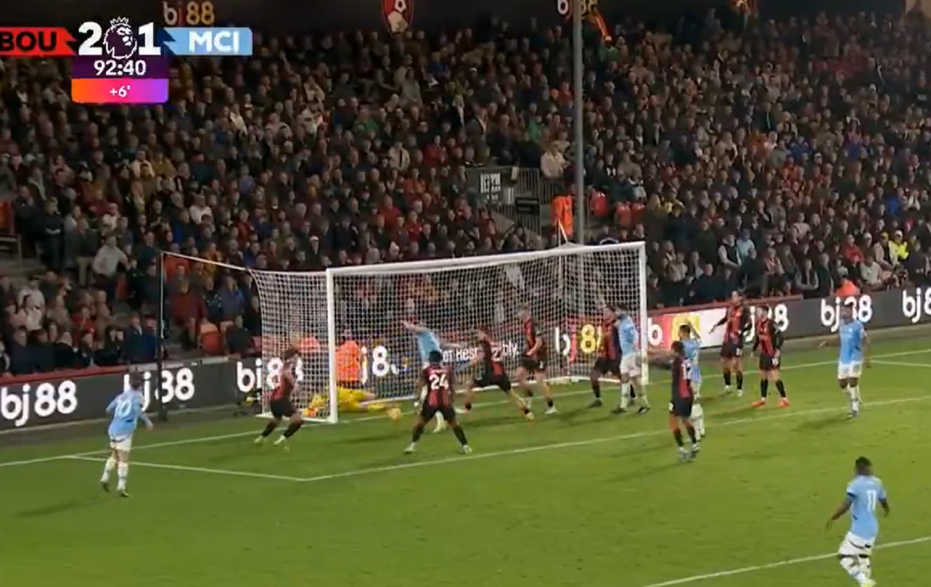 Τα έκανε μαντάρα ο Χάαλαντ και έχασε μόνος του το 2-2 (vid)