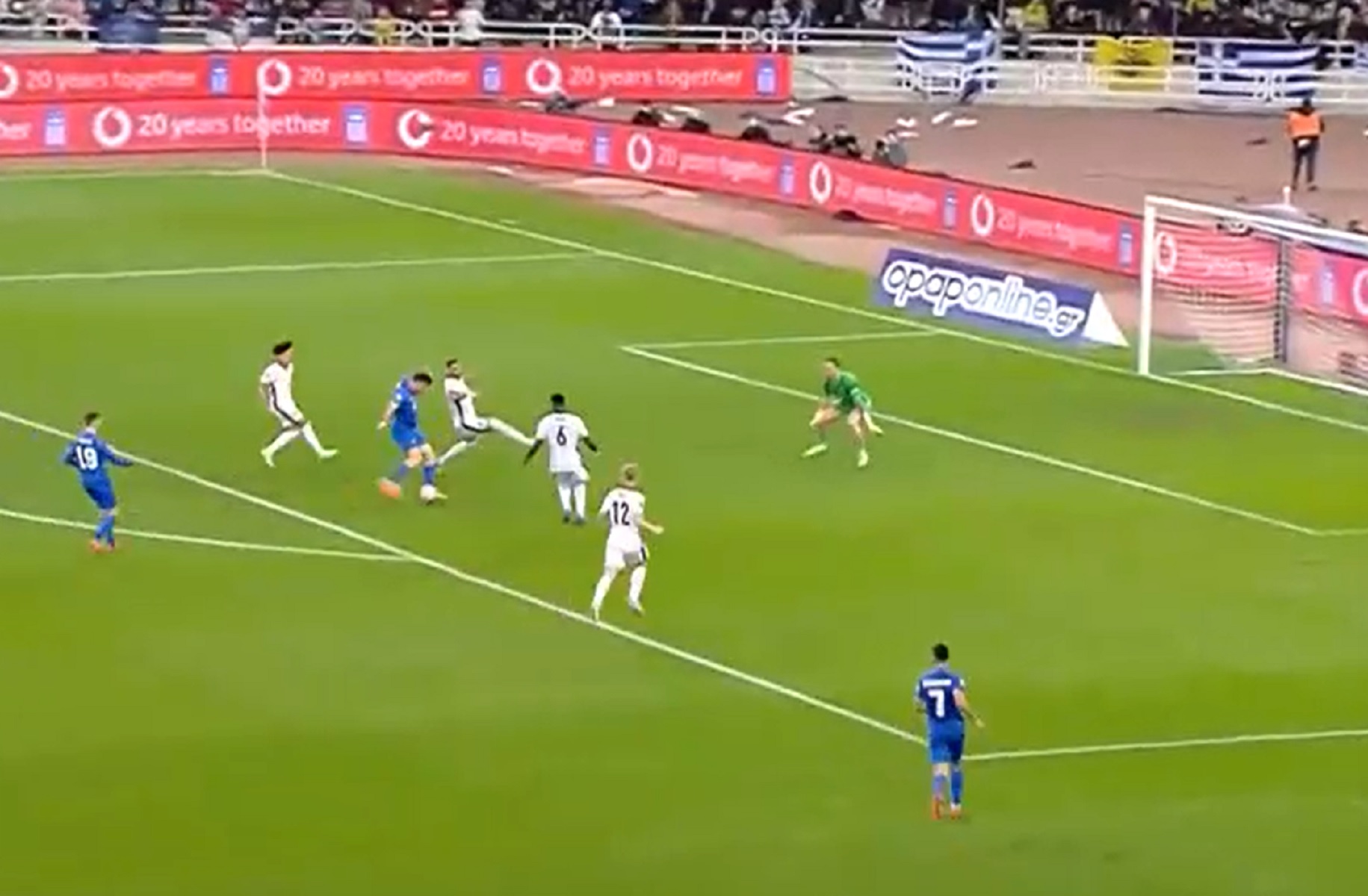 Τεράστια ευκαιρία: Ο Πίκφορντ αποκρούει το τετ α τετ του Ιωαννίδη (vid)