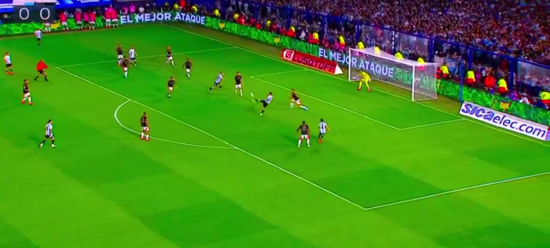 Όποιος μιλάει για ΓΚΟΛΑΡΕΣ πρέπει απλά να δει τι έβαλε ο Λαουτάρο Μαρτίνες! (vid)