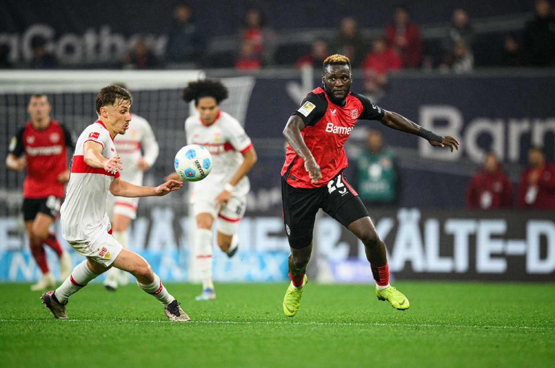 Η Λεβερκούζεν…. έσπασε τα δοκάρια και «κόλλησε»! (vid)