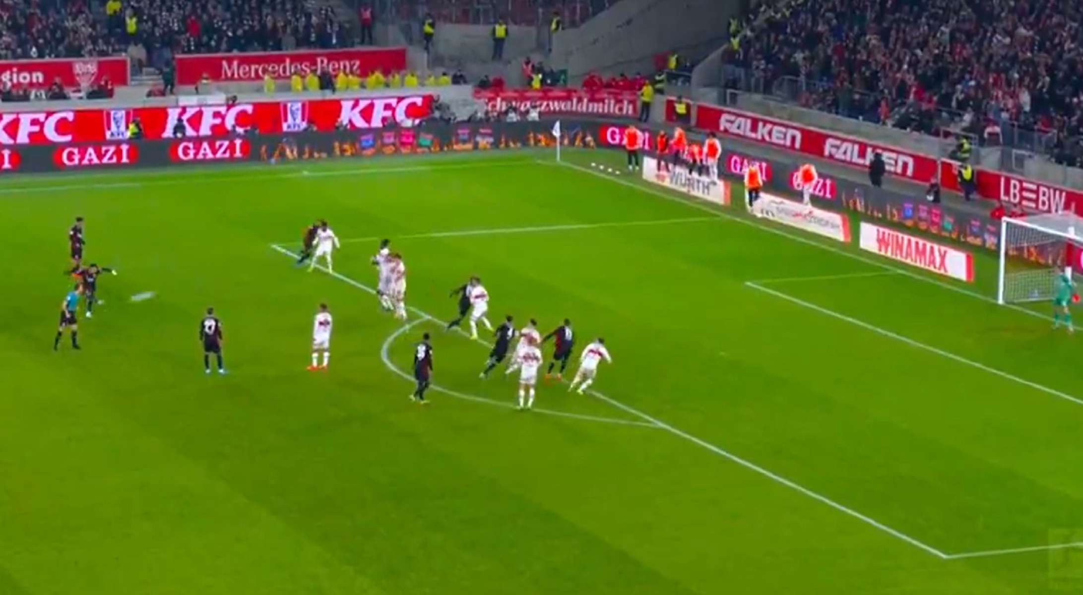 O «πυρακτωμένος» Μαρμούς συνεχίζει τη… ραψωδία του (vid)