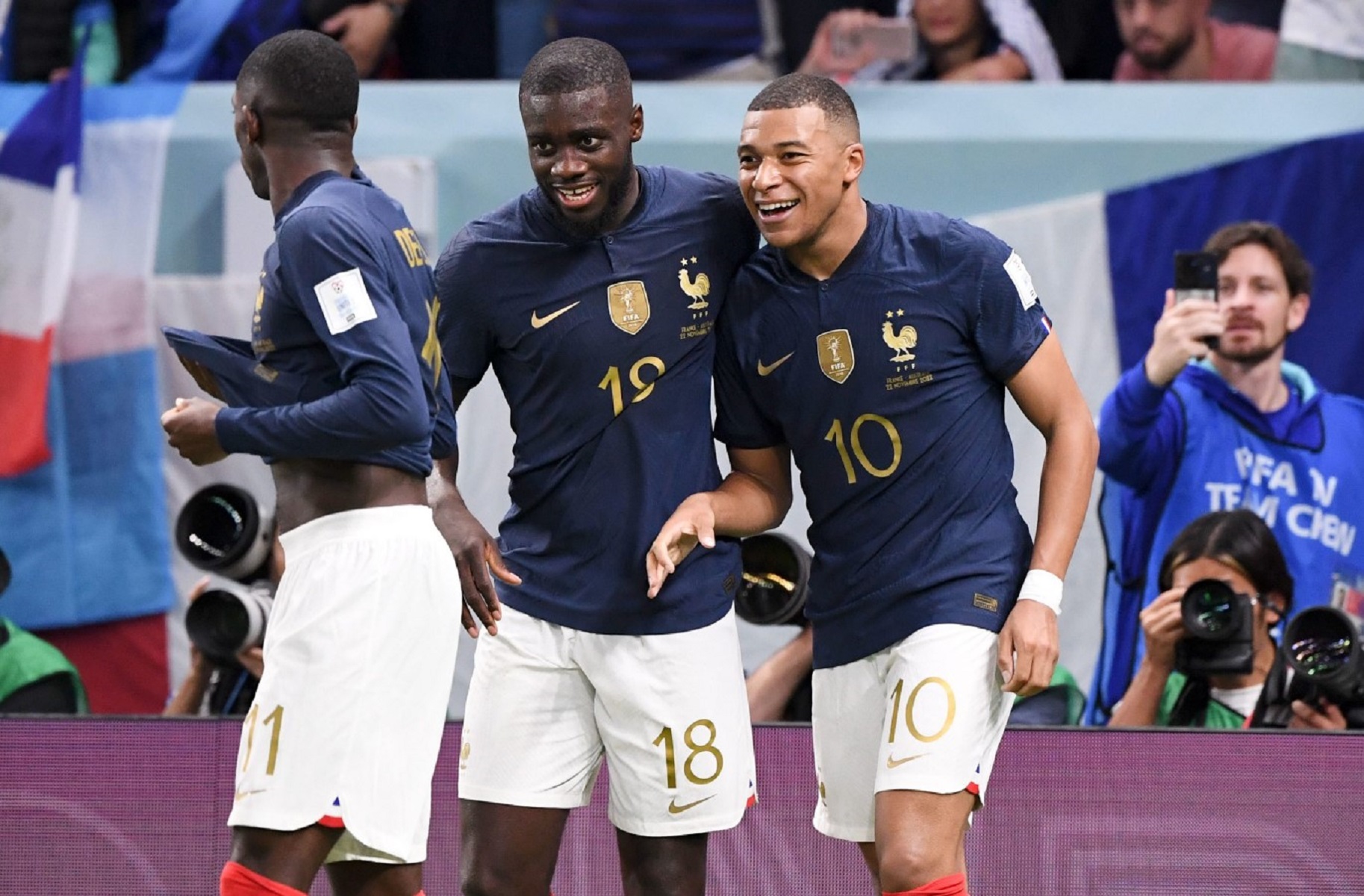 «Ασπίδα» Ουπαμεκανό σε Μπαπέ: «Μη ξεχνάμε τι έχει προσφέρει»