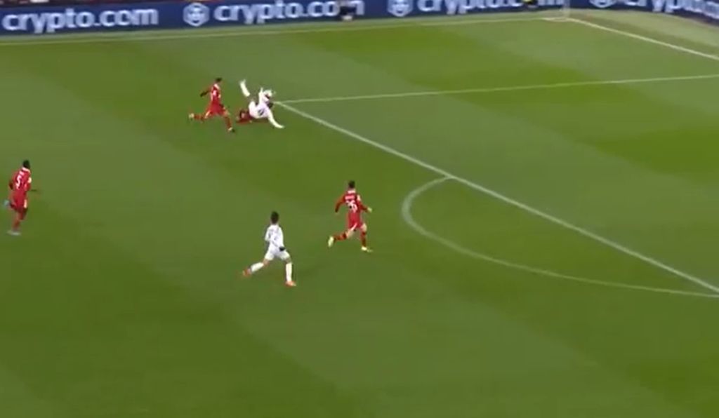 Απολαυστική… σκούπα του πιτσιρικά Μπράντλεϊ στον Μπαπέ (vid)