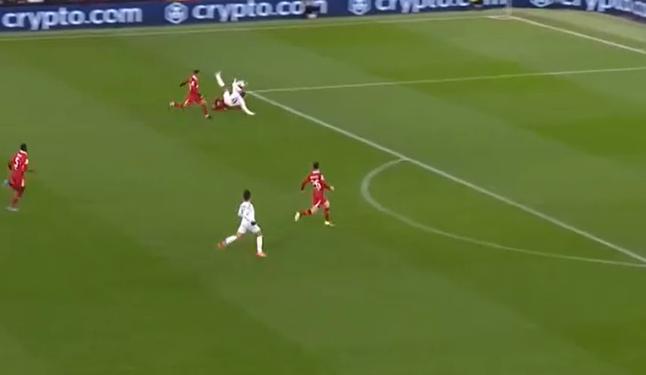 Απολαυστική… σκούπα του πιτσιρικά Μπράντλεϊ στον Μπαπέ (vid)