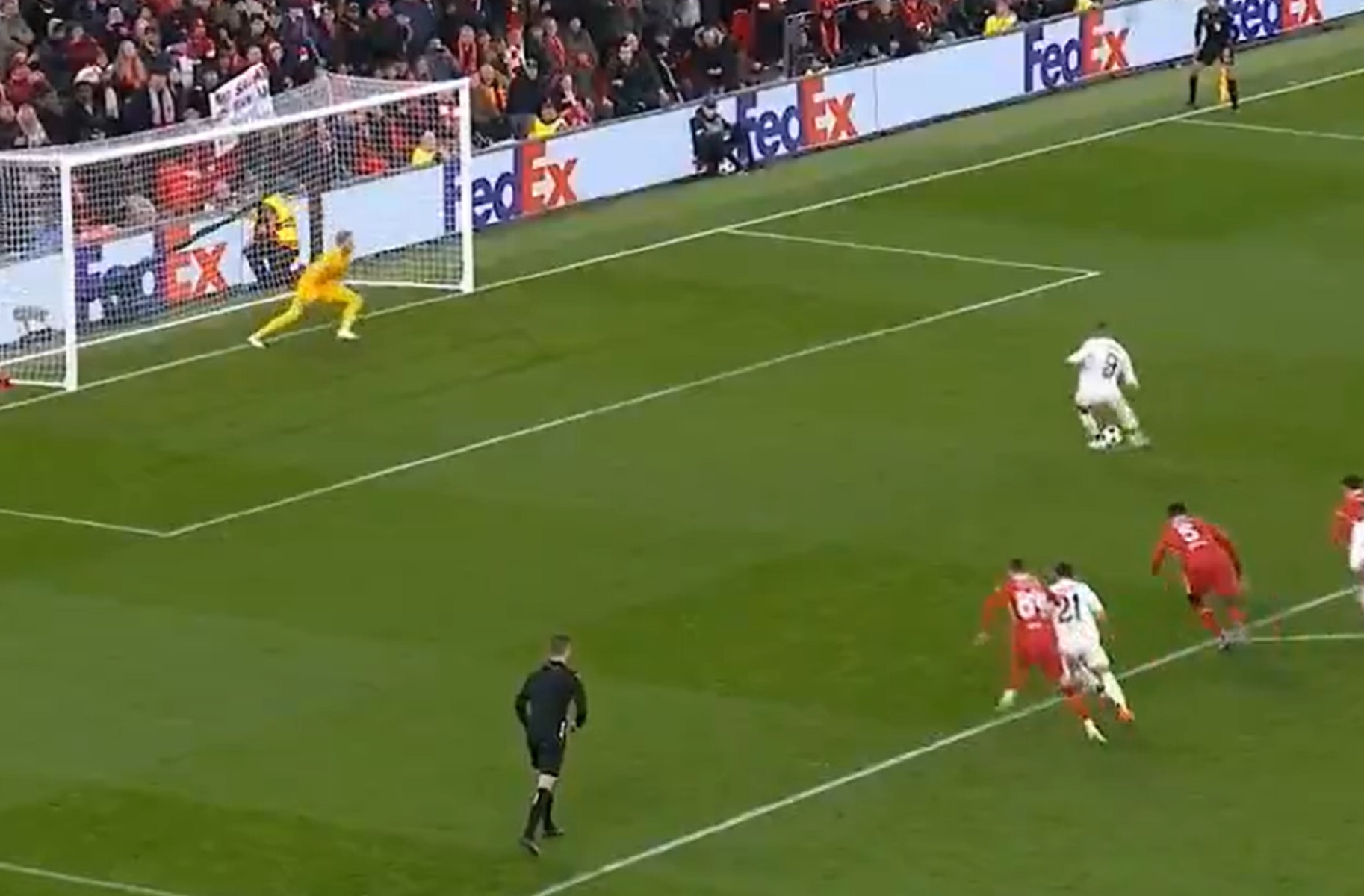 Το χαμένο πέναλτι του Μπαπέ – Τον… ψάρωσε ο Κέλεχερ (vid)