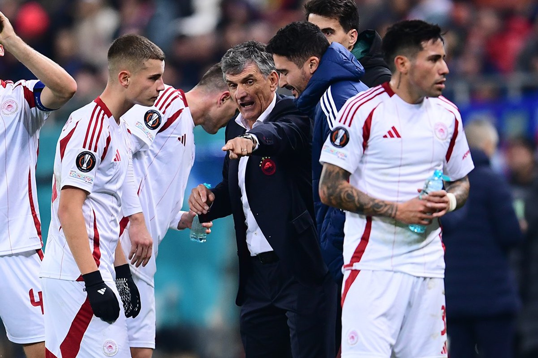 Μαγεύτηκε από το κόσμο του Ολυμπιακού ο Μεντιλίμπαρ – «Μας έλειψε το κάτι στην επίθεση»