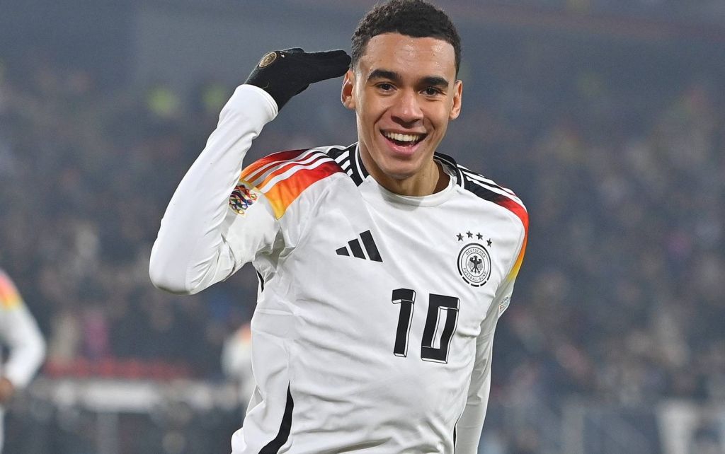 Ο Λεβ αποκάλυψε πως «έκλεψε» τον Μουζιάλα μέσα από τα χέρια των Άγγλων!