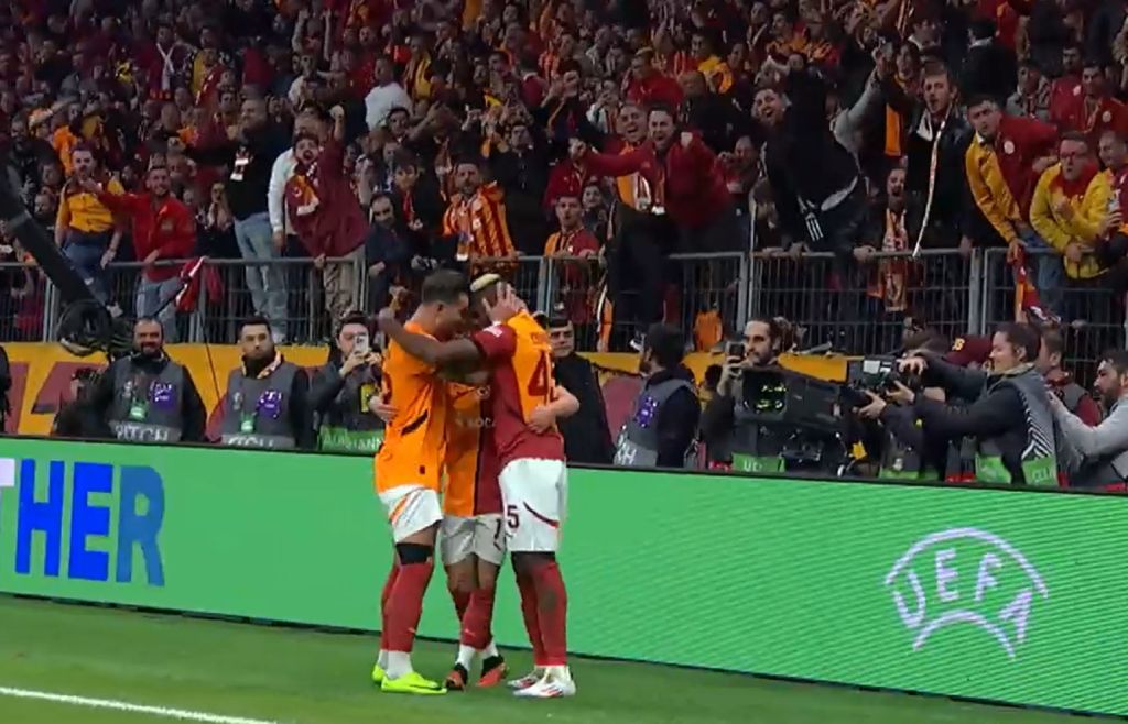 Όσιμεν και Γαλατά διαλύουν την Τότεναμ στο ημίχρονο (vid)