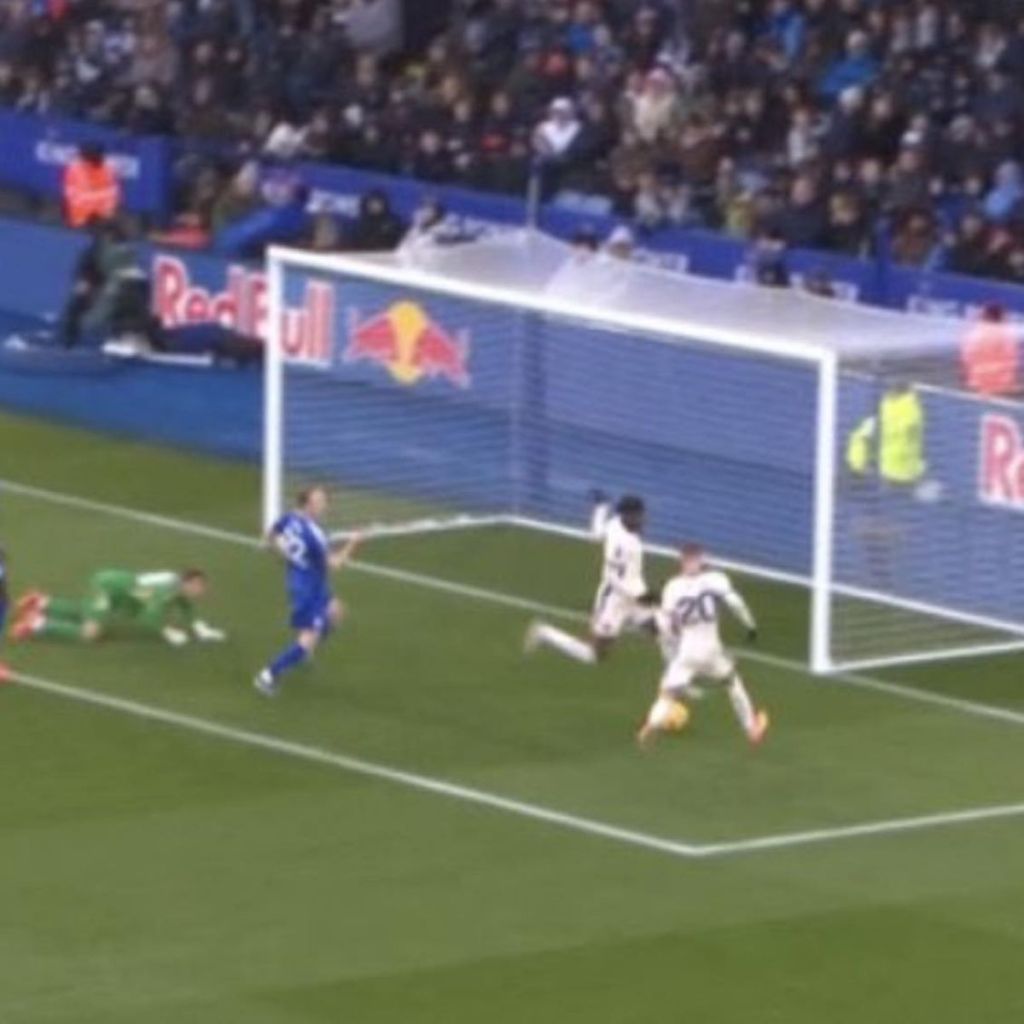 Η γκάφα της χρονιάς από τον Μαντουέκε – Στέρησε το γκολ στον Πάλμερ(vid)
