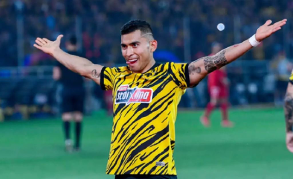 Δεν πάει πουθενά ο Πινέδα, μένει στην ΑΕΚ και το βροντοφωνάζει!