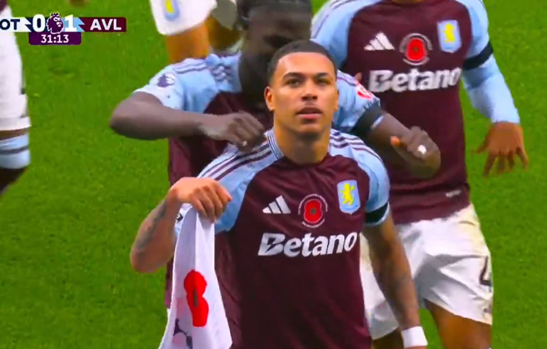 «Παστέλωσε» ο Ρότζερς – Προηγείται η Άστον Βίλα της Τότεναμ (vid)