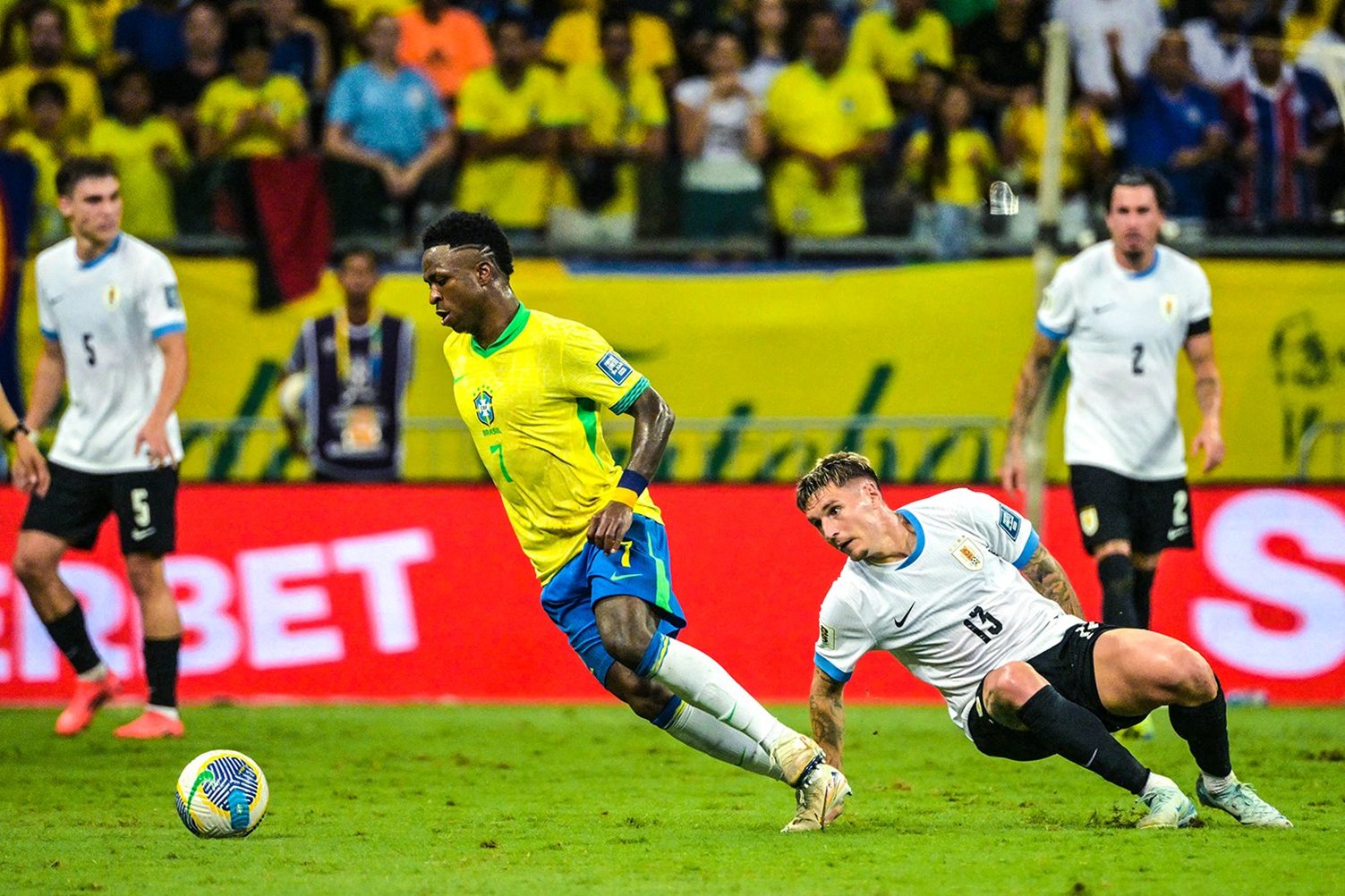 Βινίσιους Τζούνιορ: H Βραζιλία αποκάλυψε ότι έχει ρίζες από το… Καμερούν! (pic)