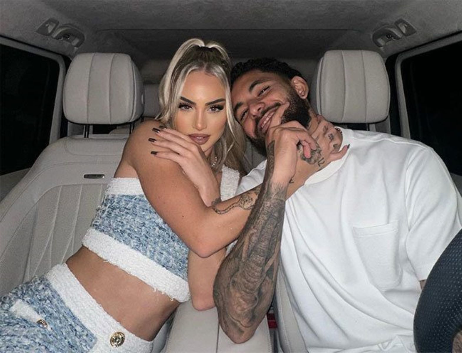 H «καυτή» Αλίσα Λέμαν φόρεσε κόκκινο σκουφάκι και… έφυγε για διακοπές (pic)