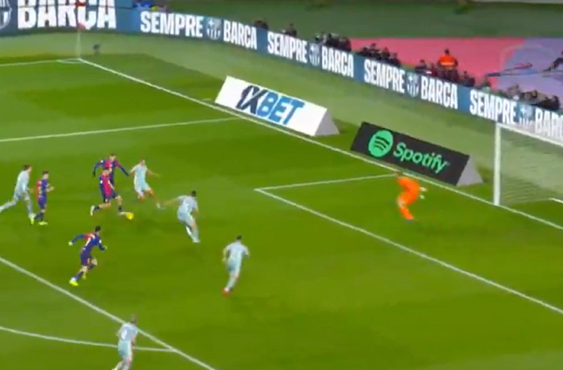 Χάθηκε η μπάλα και ο Πέδρι την εμφάνιση στα δίχτυα της Ατλέτικο (vid)