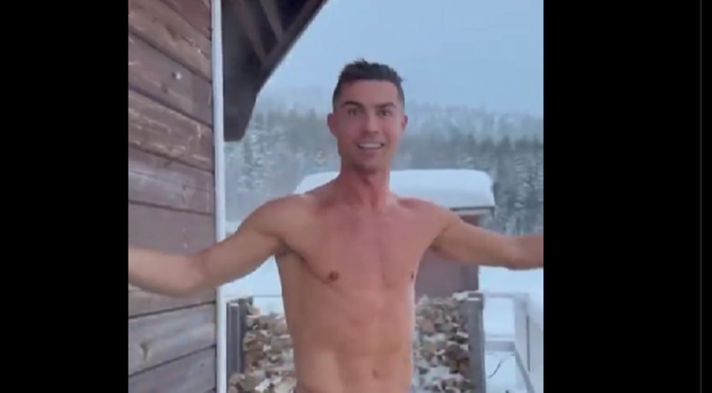 O Κριστιάνο δεν… μασάει και στο κρύο βουτάει! (vid)