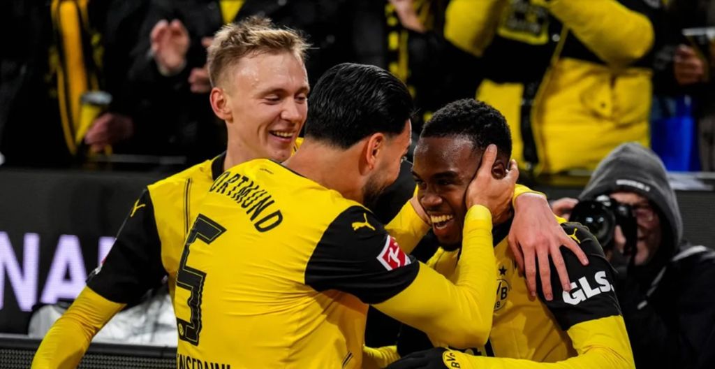 Όλο το «Νησί» στα… πόδια του παικταρά της Ντόρτμουντ